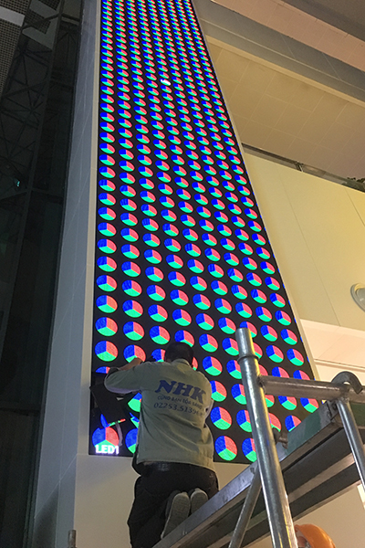 Thi công màn led tại sân bay Nội Bài